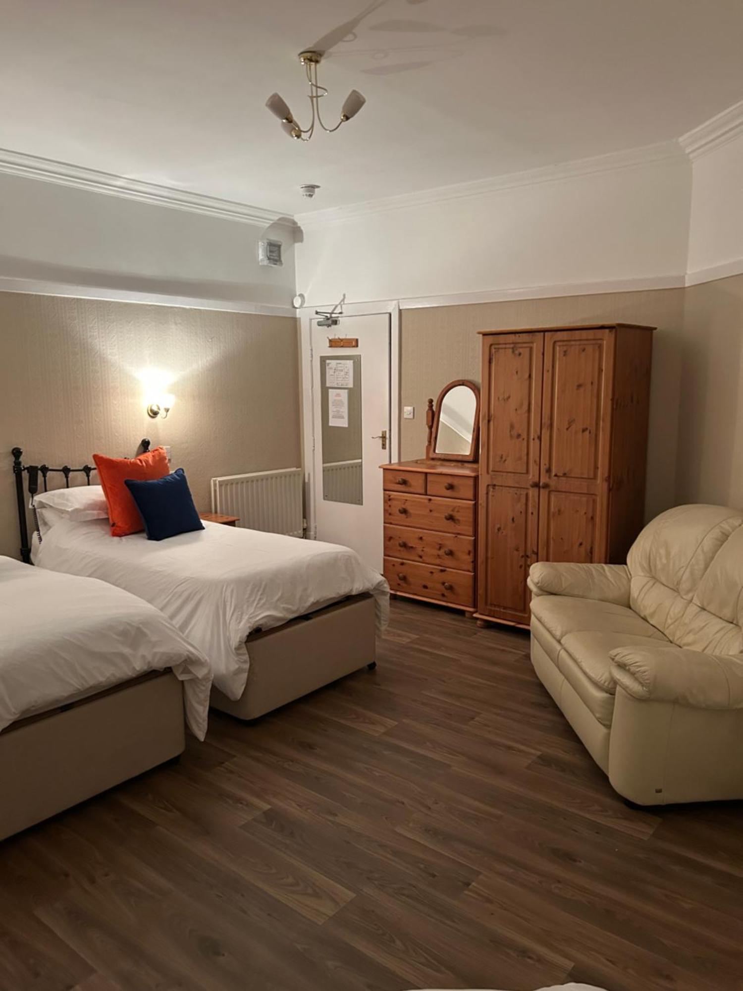 Knighton Lodge Скегнес Екстериор снимка