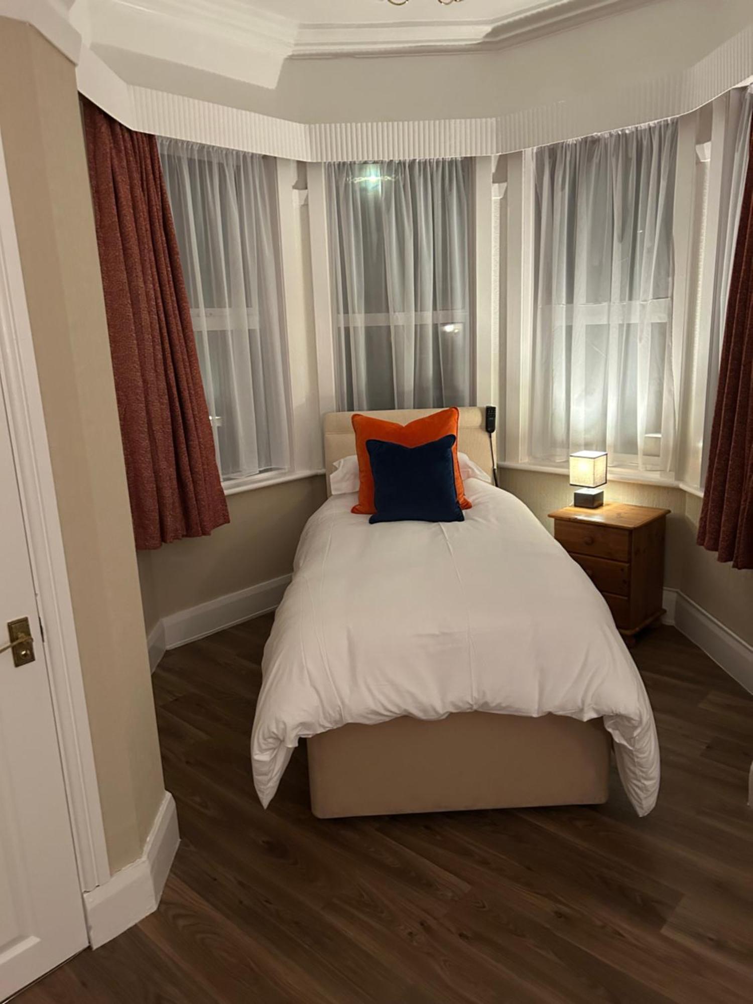 Knighton Lodge Скегнес Екстериор снимка