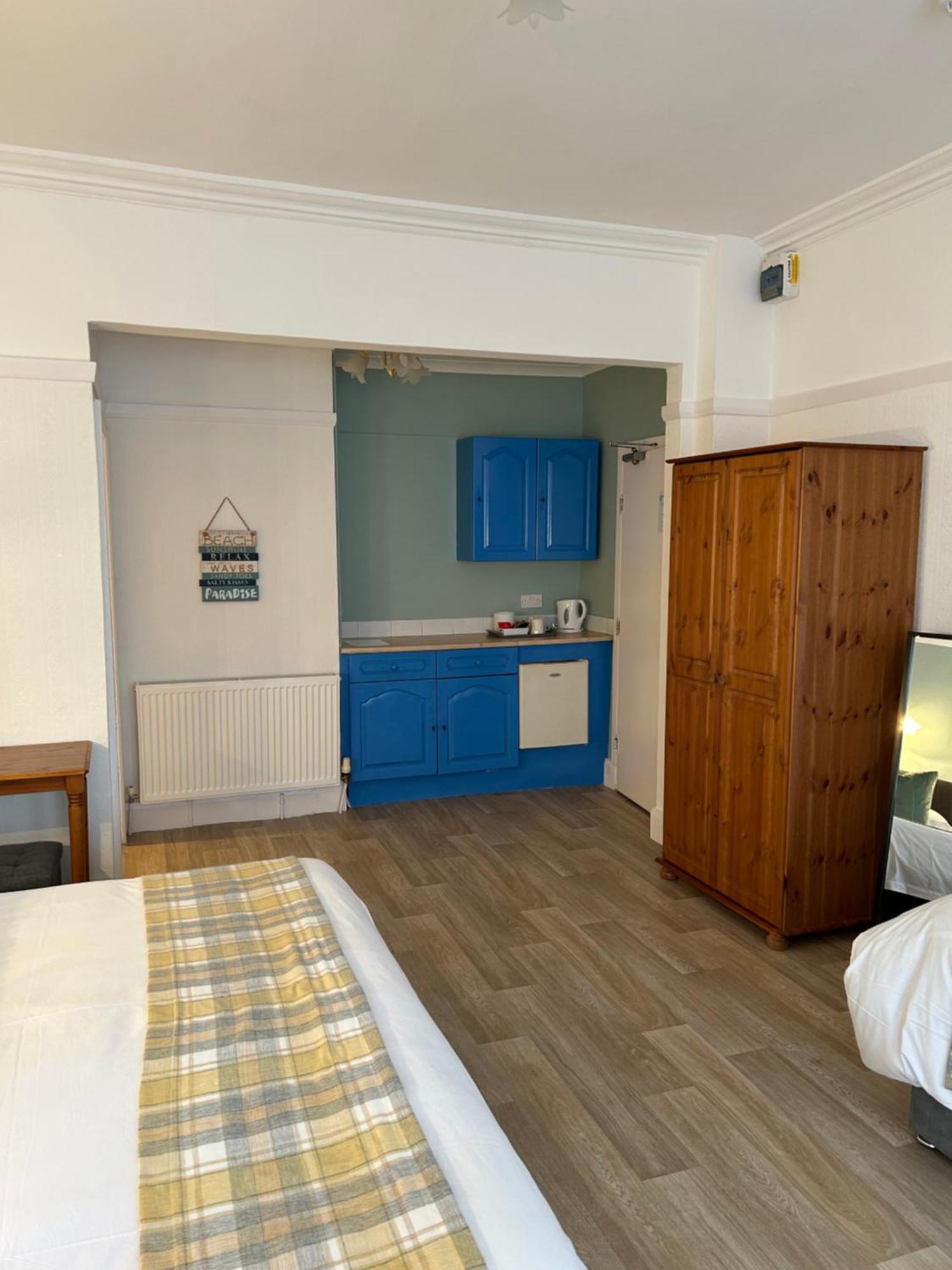 Knighton Lodge Скегнес Екстериор снимка